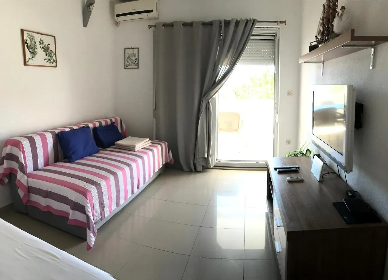 Apartmani Arijana Pakostane S Pogledom Na More 0*,  Kroatien
